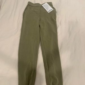 Lululemon Sofstreme Relaxed HR Pant